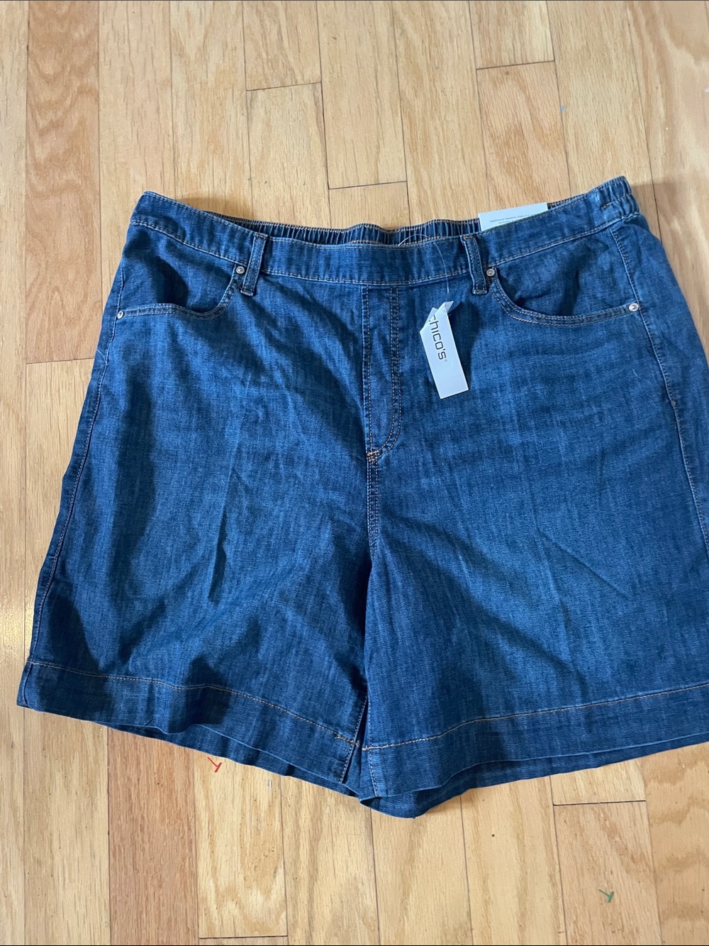 Brand new with tags Chico’s lightweight denim Shorts size 3/16
